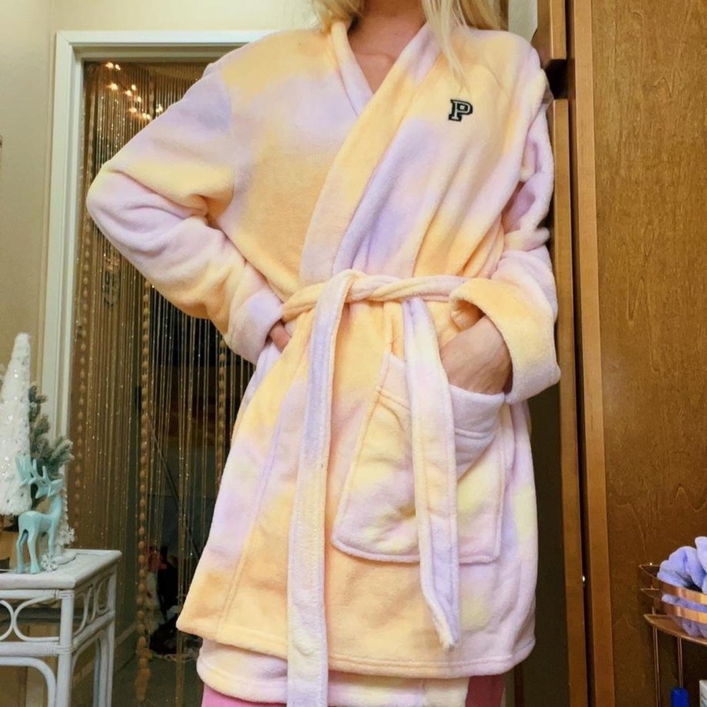 Victoria’s Secret Pink tiedye orange purple fuzzy bath robe sleep cozy warm y2k